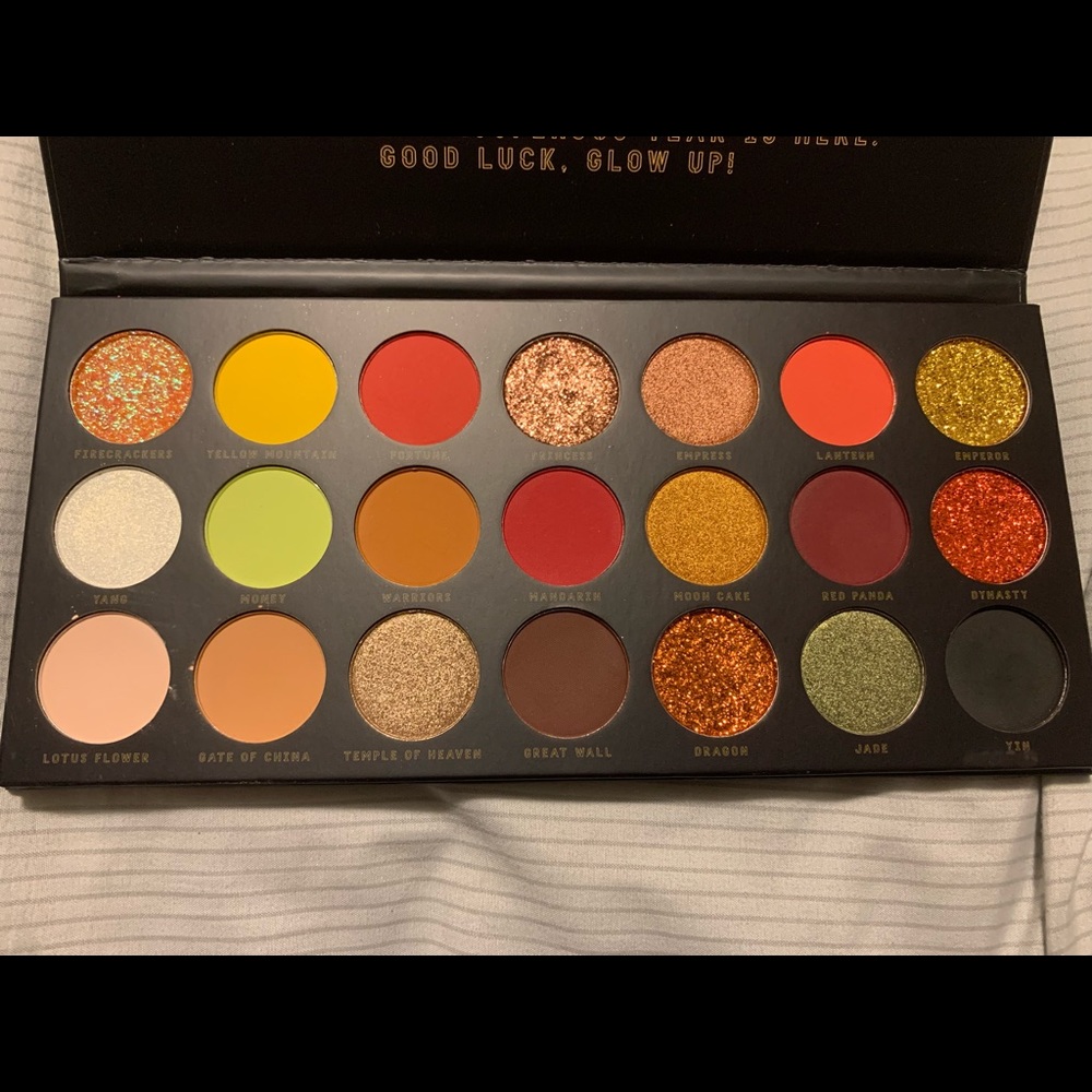 BH Cosmetics Lunar New Year 2021 pallet